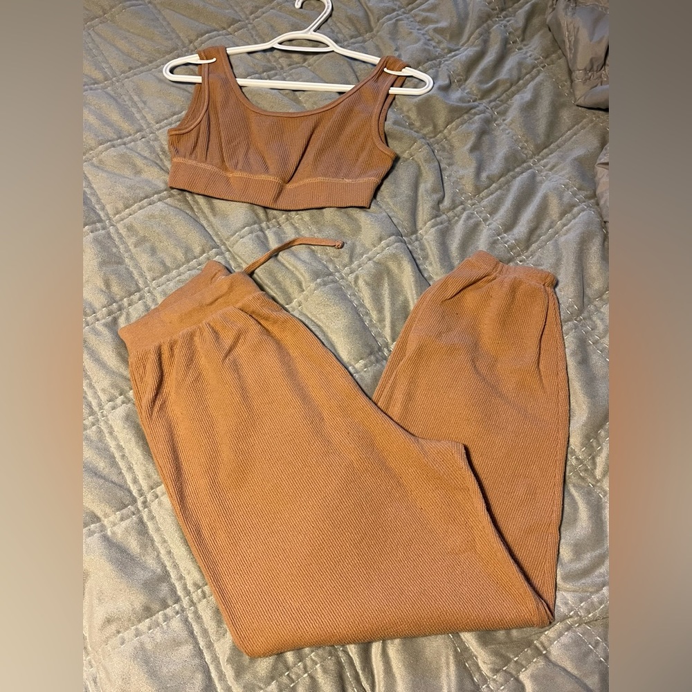 skims waffle joggers and scoop bra